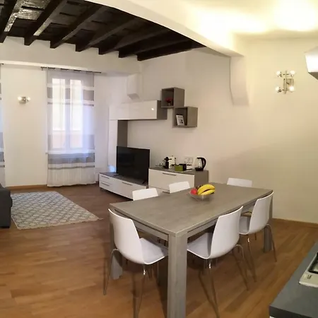 アパート La Campanella